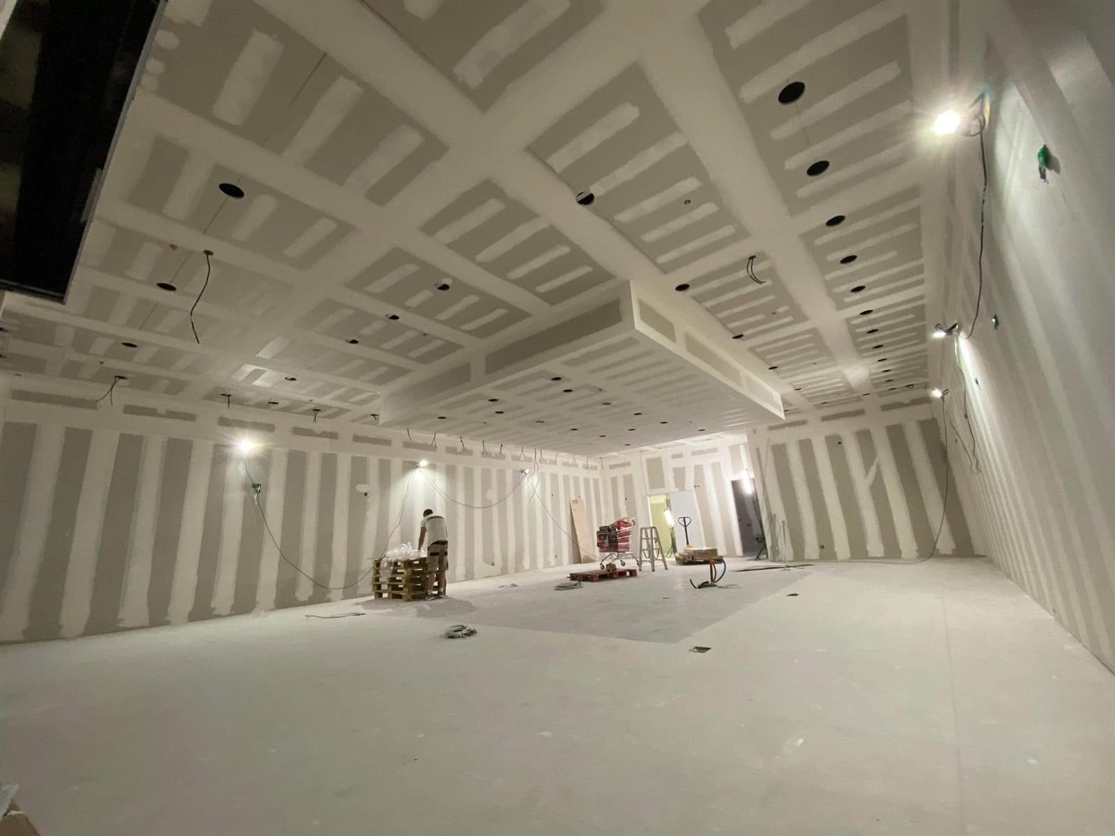 Centre optique Alain Afflelou Claira — chantier de plâtrerie ALVIT PLAQUISTE