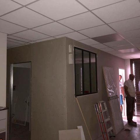 Cabinet de kinésithérapie — Pézilla — chantier de plâtrerie ALVIT PLAQUISTE