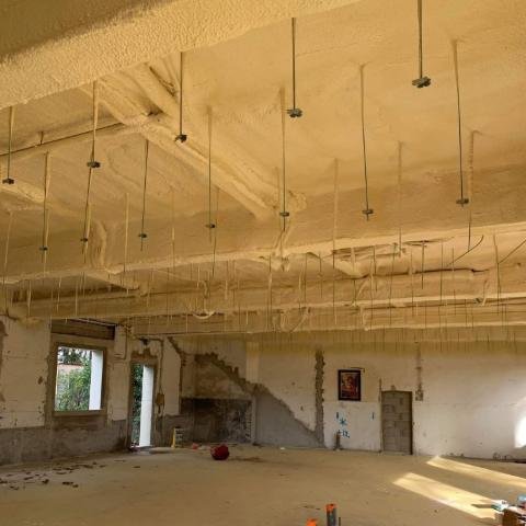 Rénovation complète d'un mas — chantier de plâtrerie ALVIT PLAQUISTE