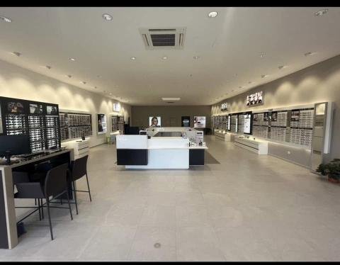 Centre optique Alain Afflelou Perpignan Porte d'Espagne — chantier de plâtrerie ALVIT PLAQUISTE