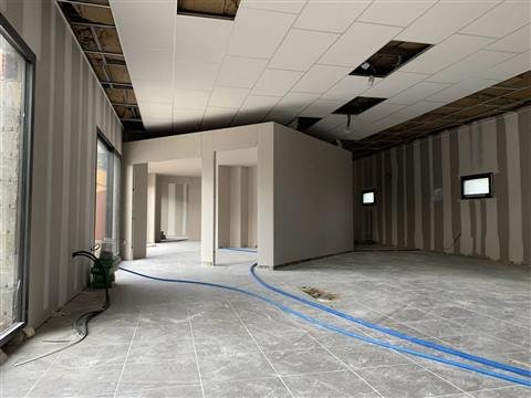 Plafond en dalles en quinconce, isolation dans le plénum — Innov Green à Latour-Bas-Elne, plaquiste ALVIT PLAQUISTE