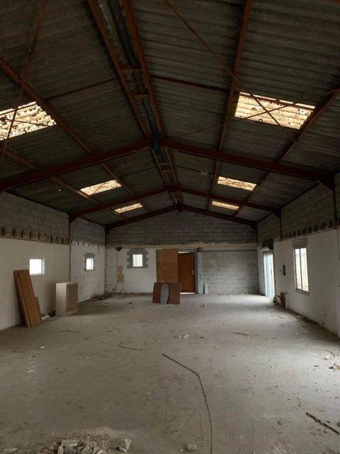 Avant travaux : le hangar à aménager — Innov Green à Latour-Bas-Elne, plaquiste ALVIT PLAQUISTE