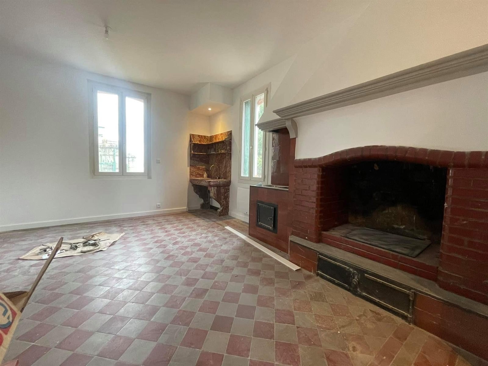 Après : vue d’ensemble, tomettes d’origine conservées — maison de maître à Céret, plaquiste ALVIT PLAQUISTE