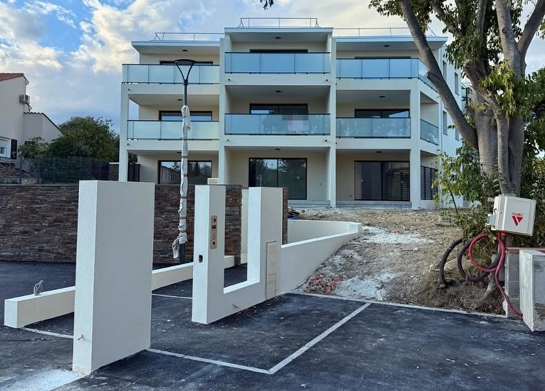 La résidence terminée — résidence de 12 appartements à Argelès-sur-Mer, plaquiste ALVIT PLAQUISTE