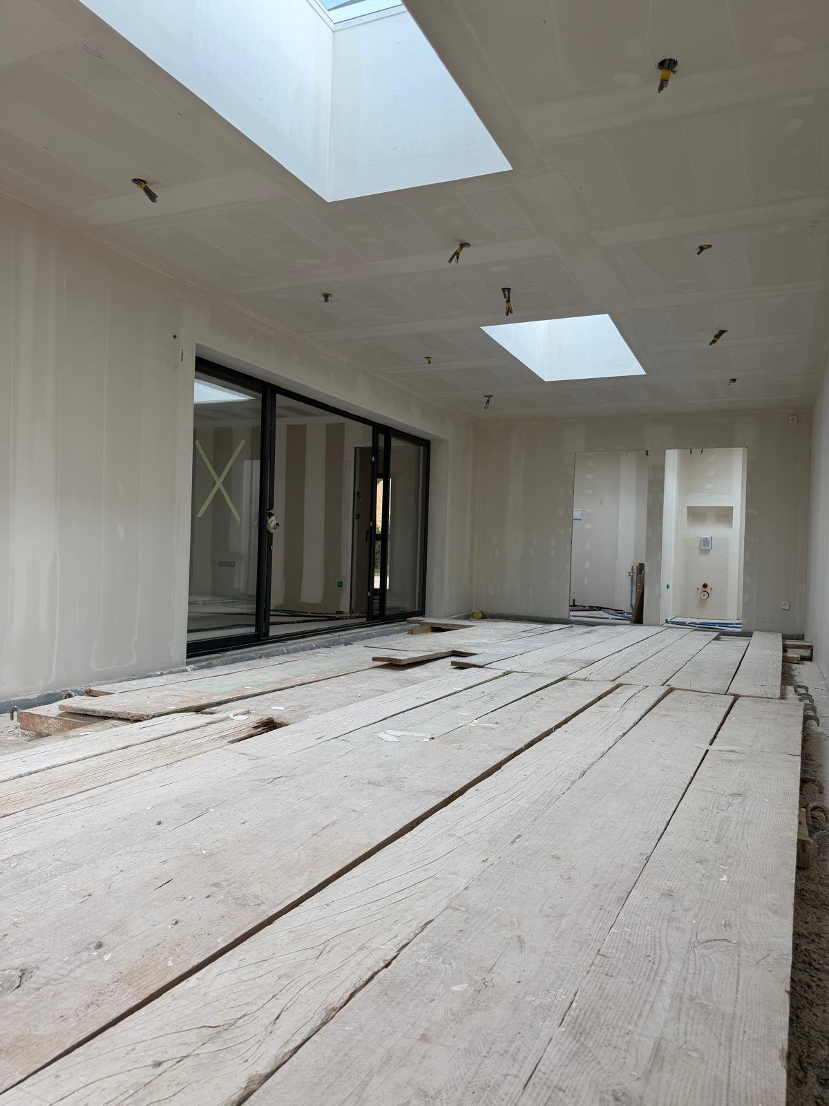 Deux villas d’architecte avec piscine intérieure — Montesquieu-des-Albères — plaquiste ALVIT PLAQUISTE